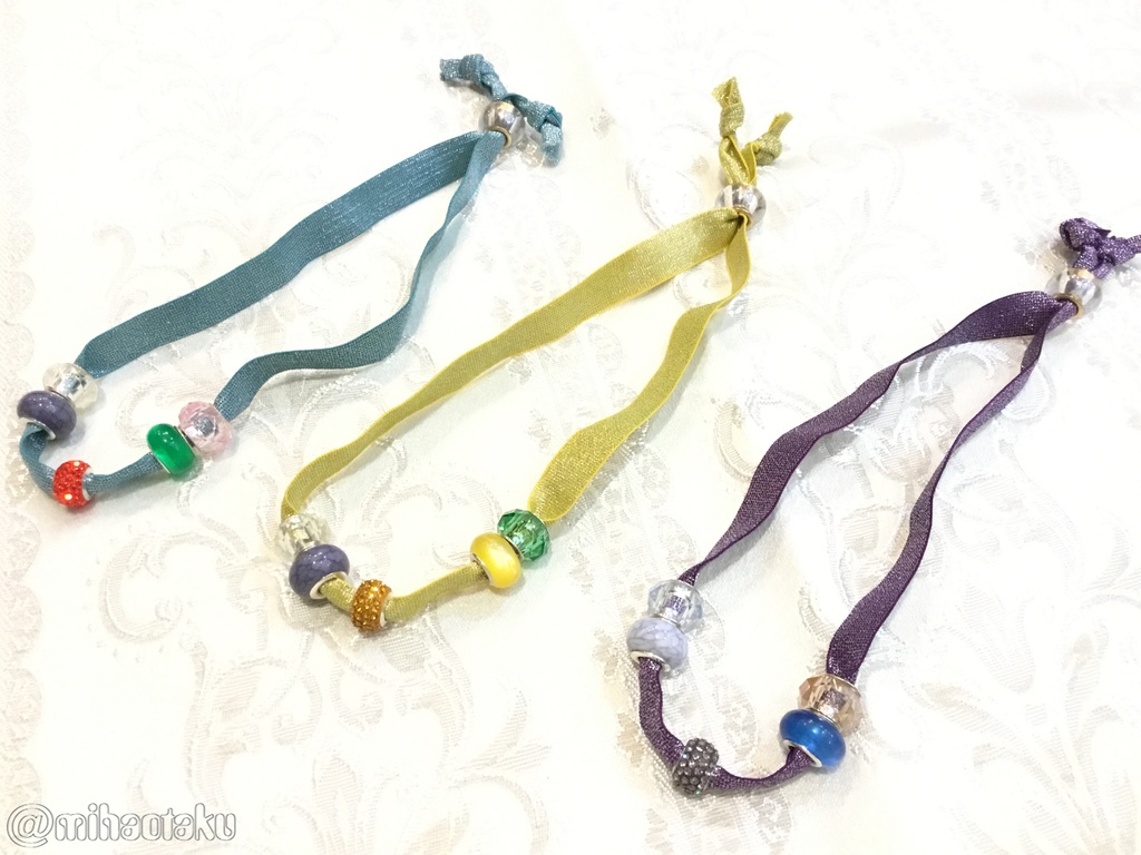 Division character ribbon bracelet