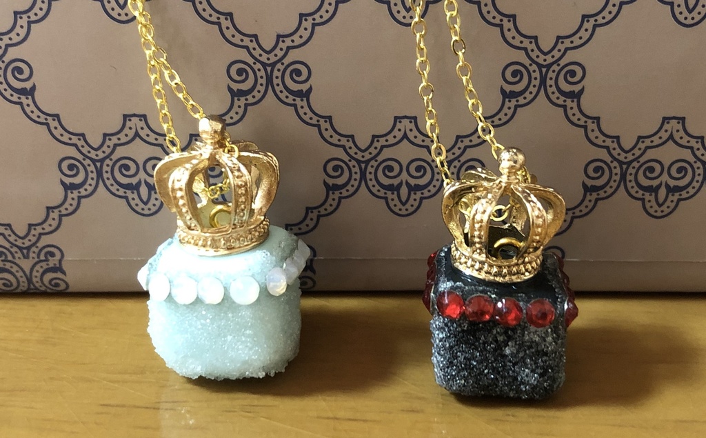 沖田組の角砂糖風ネックレス