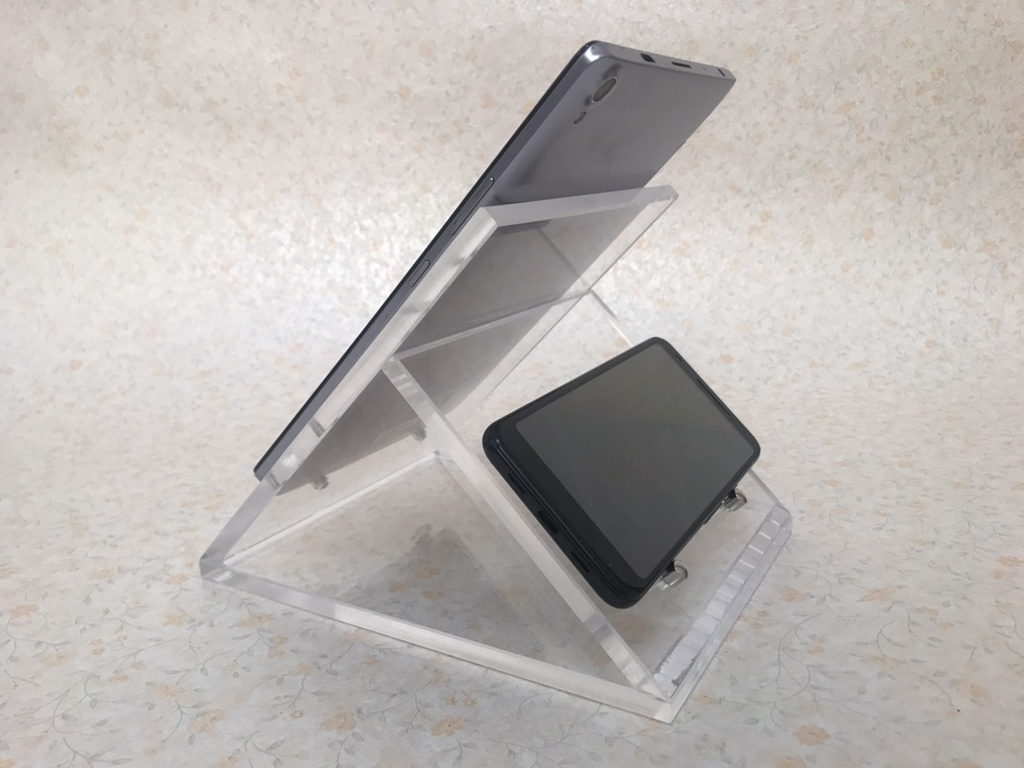 アクリル・トライアングルスタンド