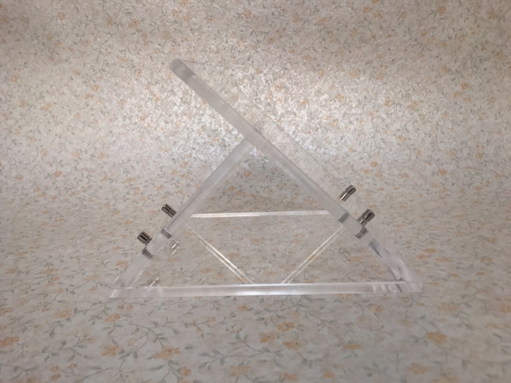 アクリル・トライアングルスタンド