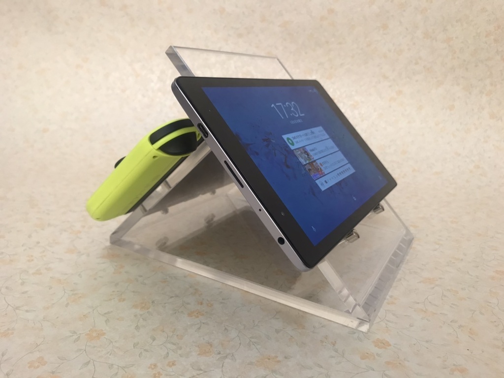 アクリル・トライアングルスタンド