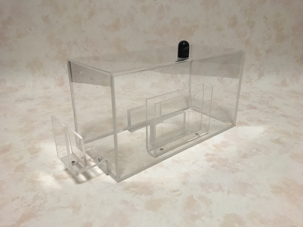 SWICH収納シェルフケース