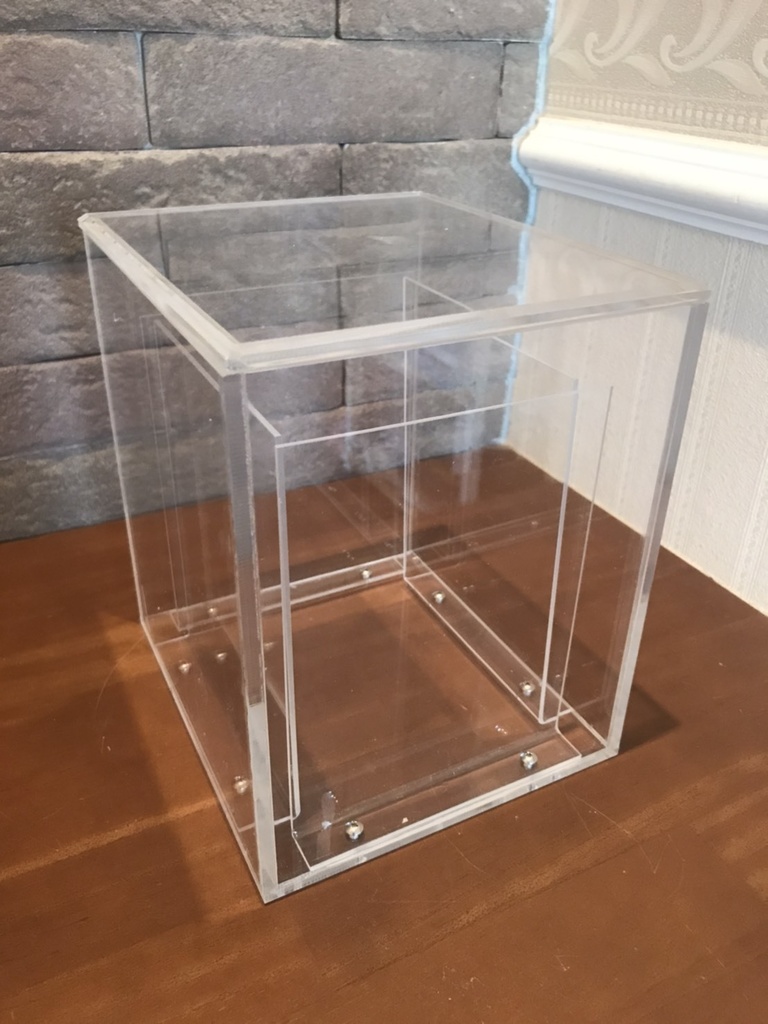 コミック・キューブ