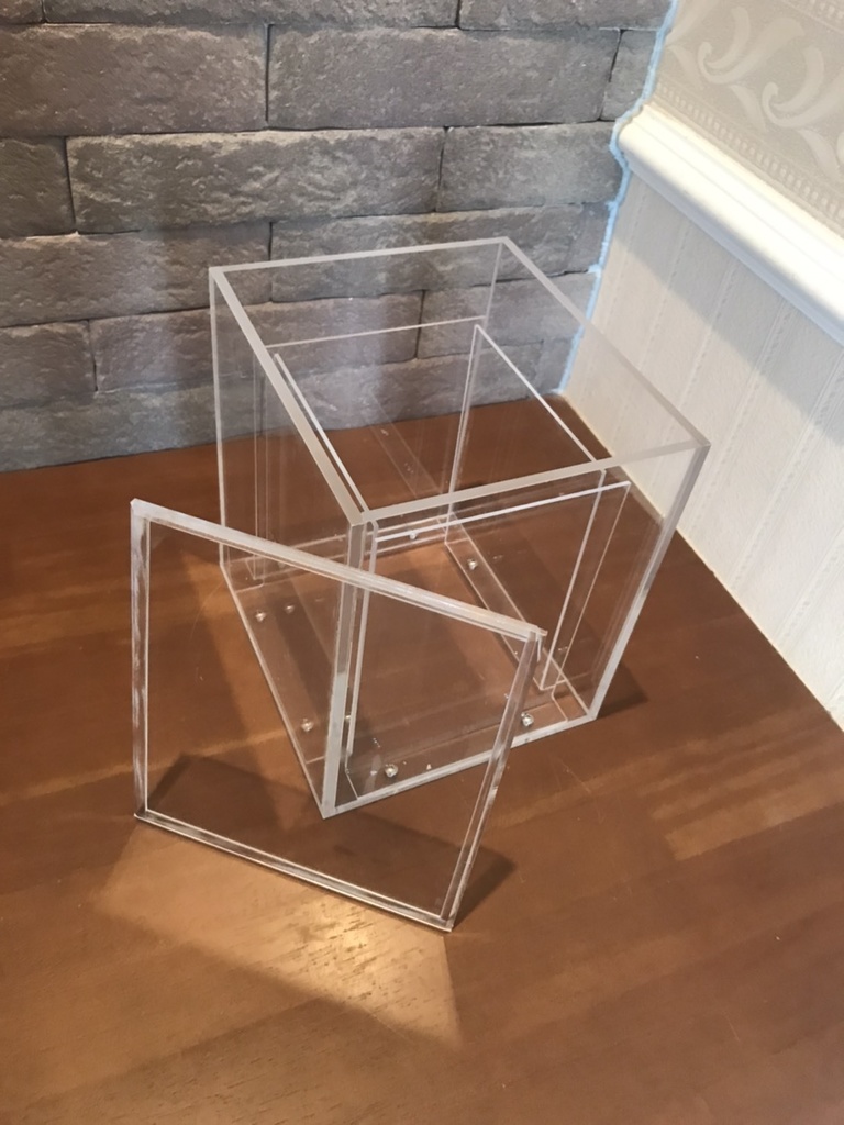 コミック・キューブ