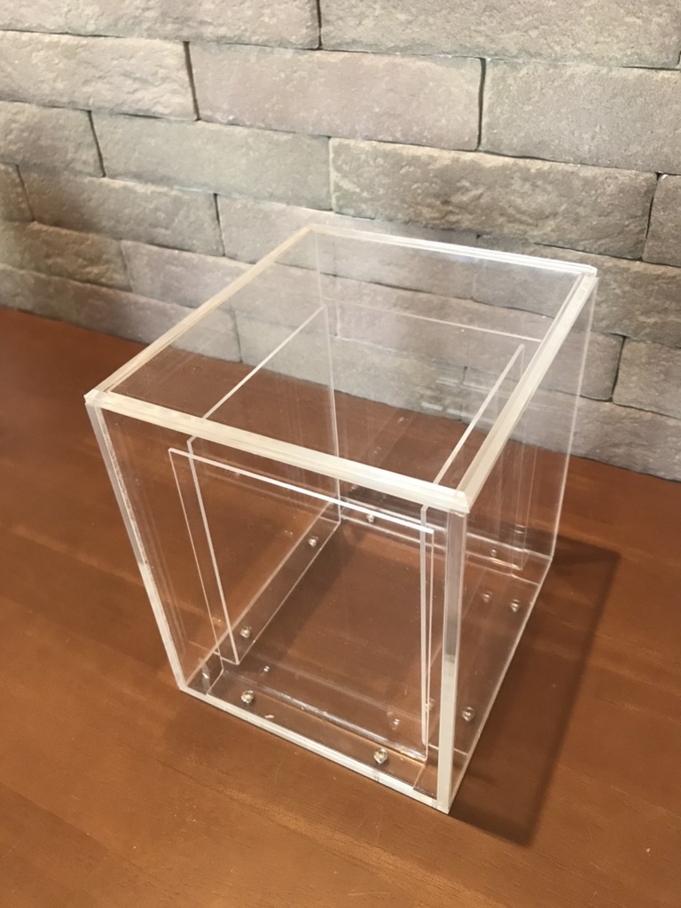 コミック・キューブ