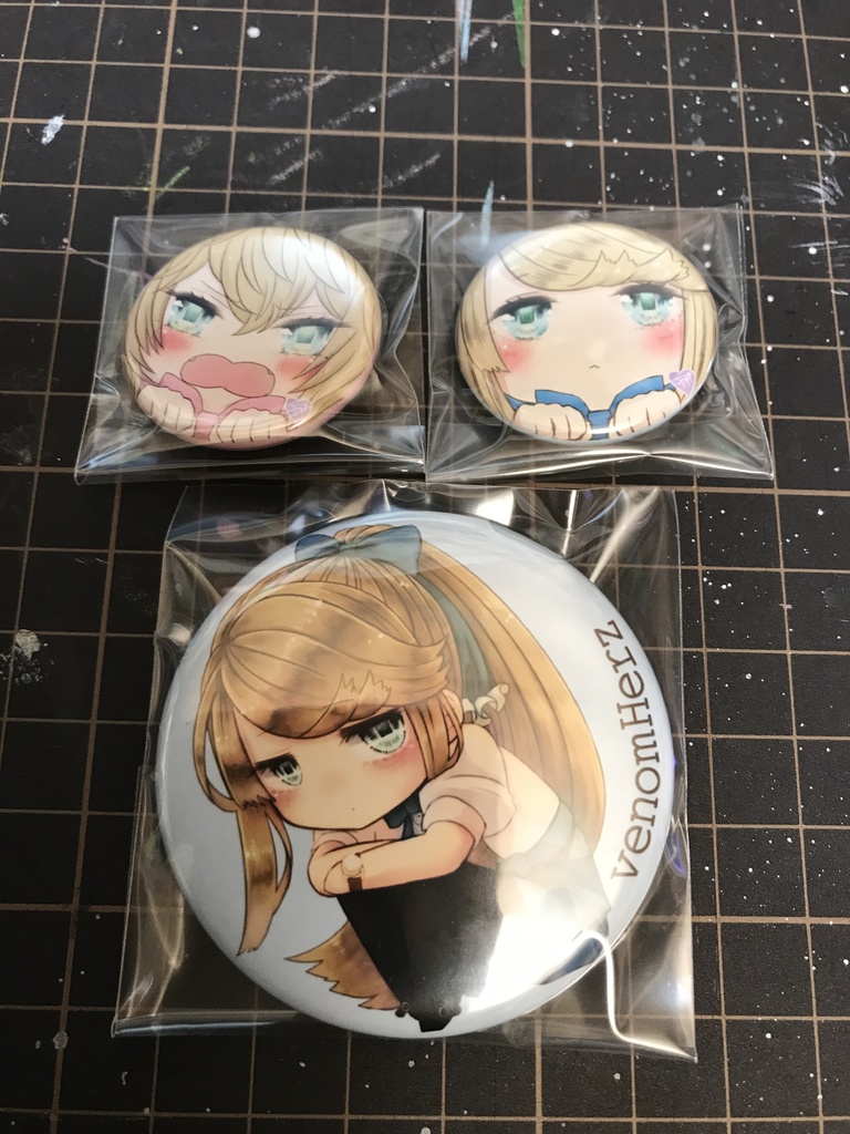 新刊+既刊+缶バッジ+ポストカード全部入りセット♪