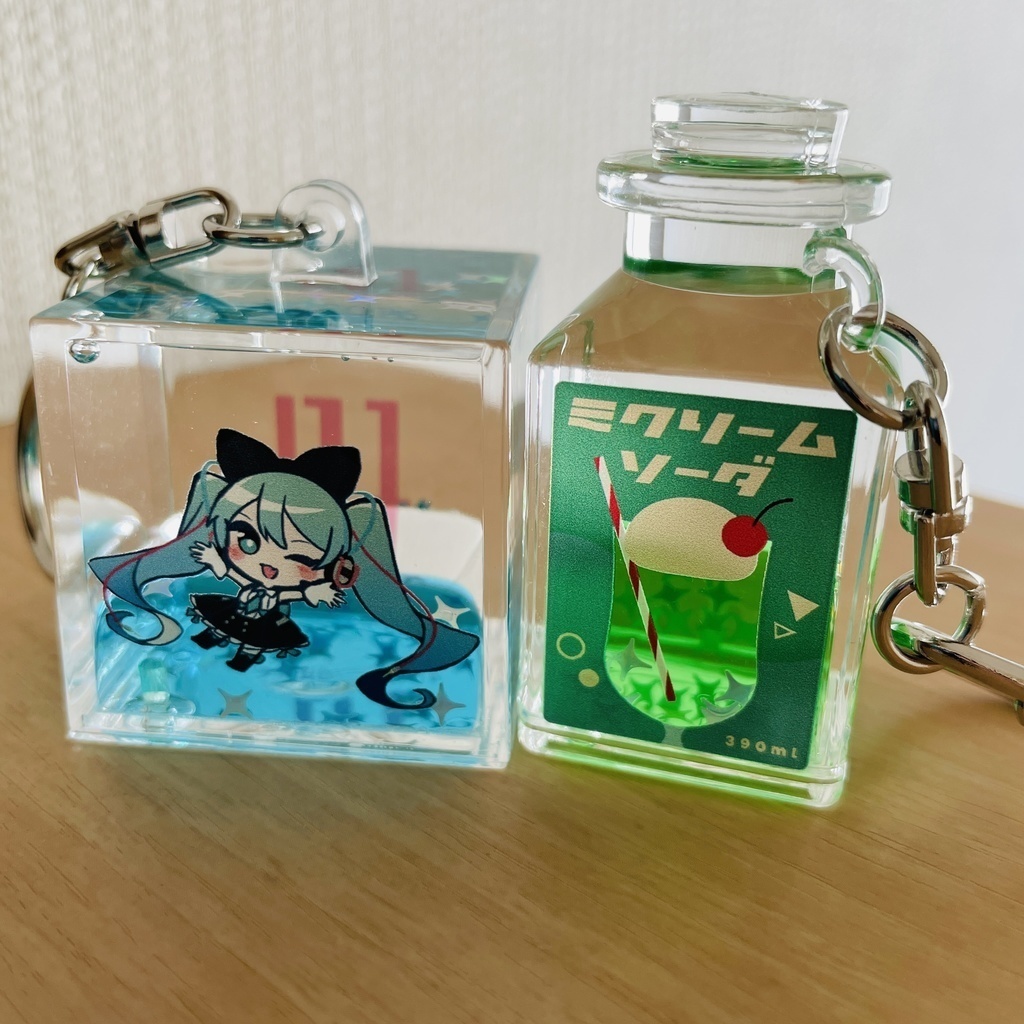 リキッドキーホルダー(ボトル型)