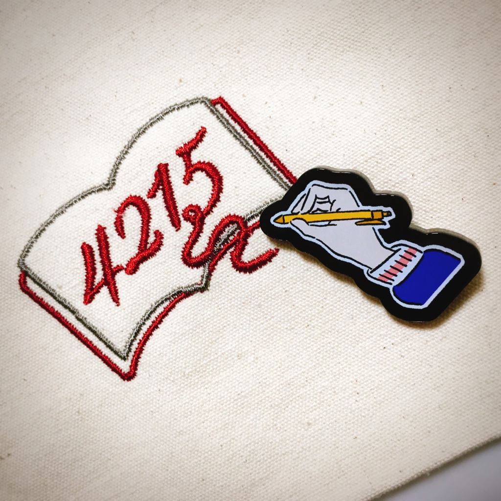 4年と2ヶ月と15日サコッシュ