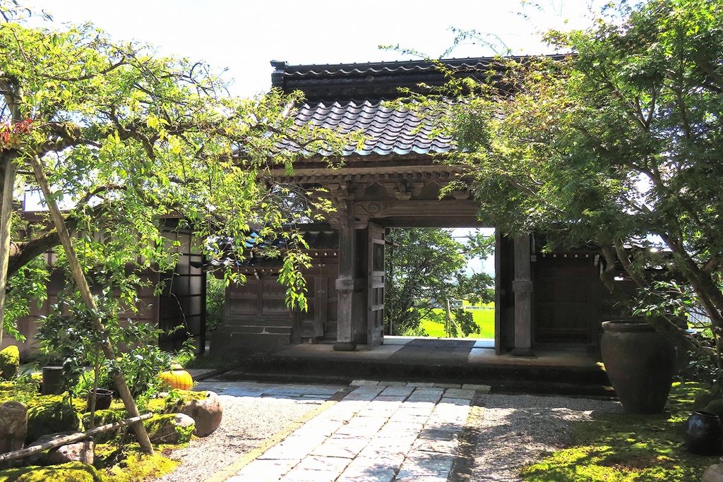 Shrines and Temples be Photography Collection 74 items