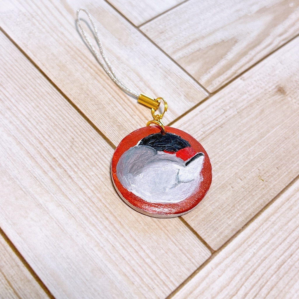 【木製ストラップ】すやすやのおちり001