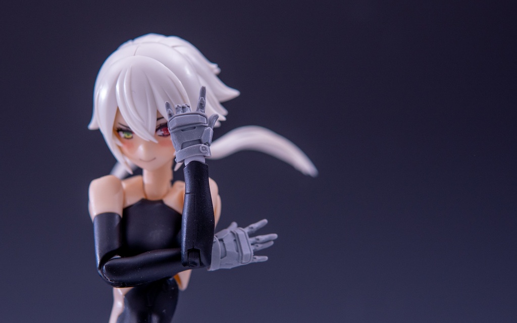 1/12ハンドパーツ「アーマーハンド」
