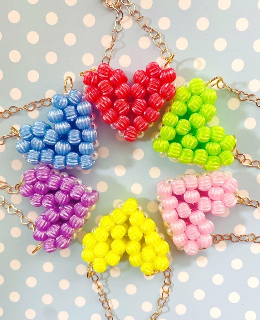 ハートのビーズポシェット