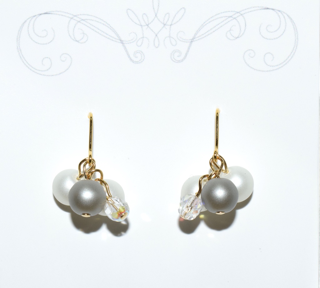 パール調ネックレス&ピアスセット(イヤリング可)