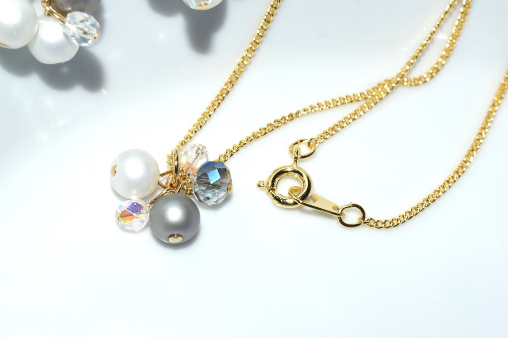 パール調ネックレス&ピアスセット(イヤリング可)