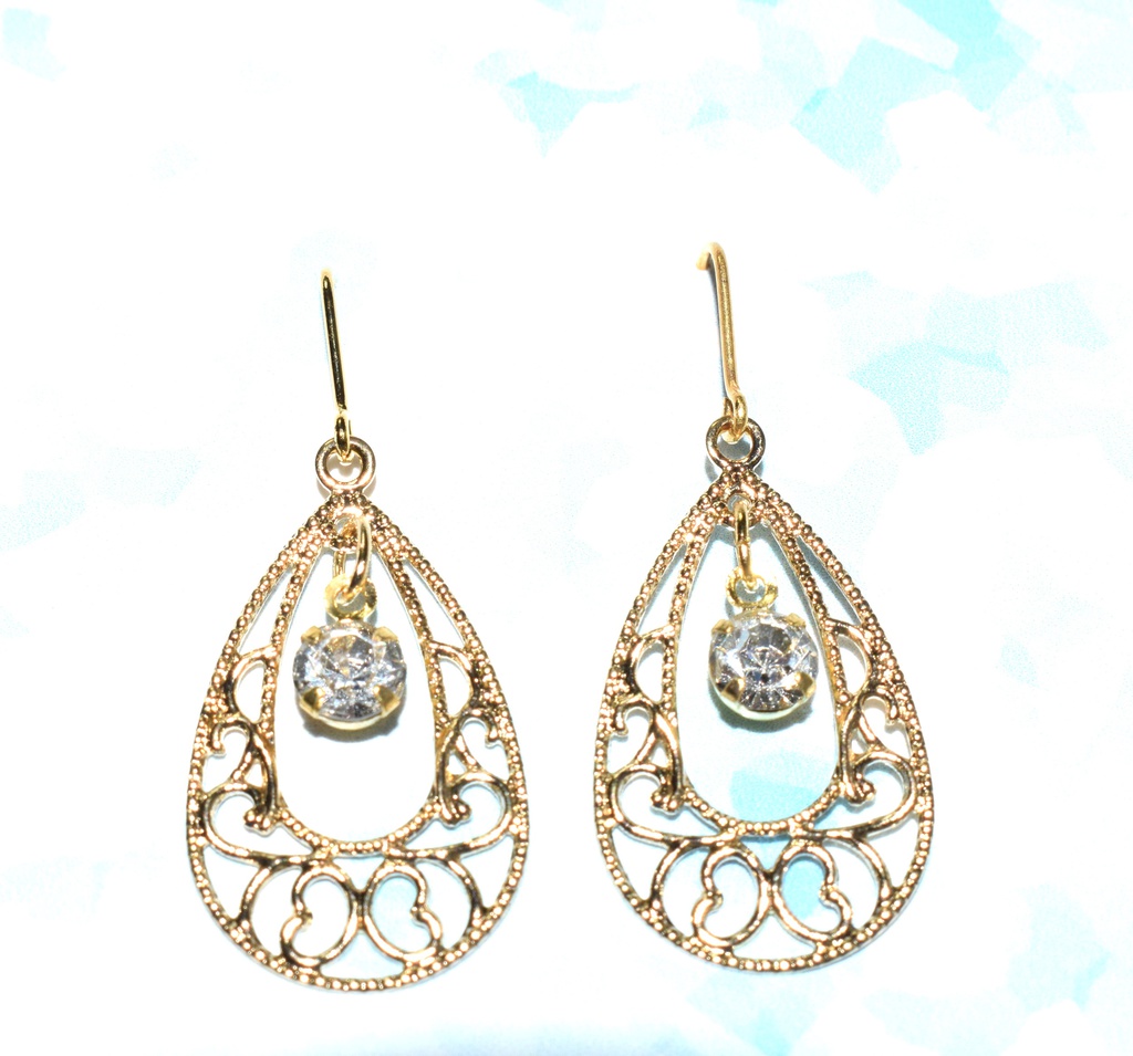 DC*ガラスチャームのデザインピアス