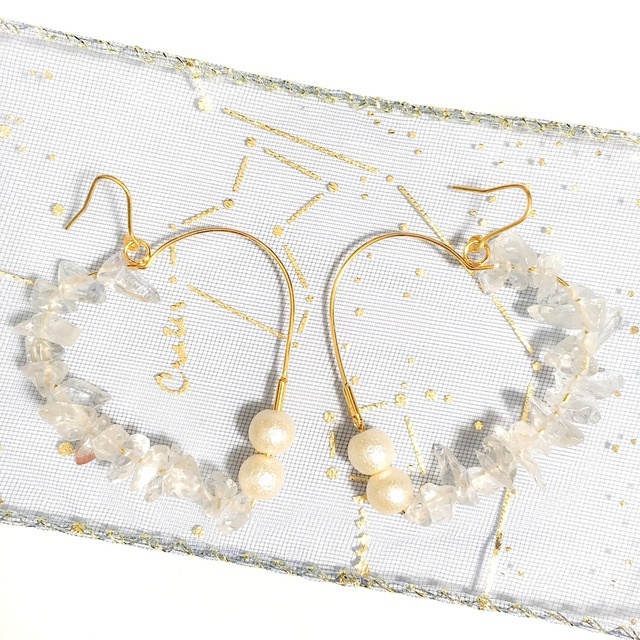 水晶とパールのBIGハートピアス