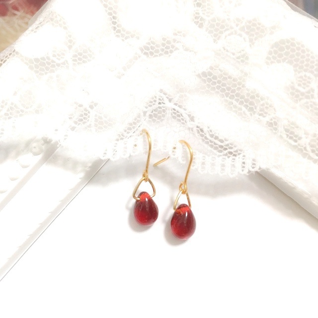 乙女の雫Petitピアス*ヴァンパイア