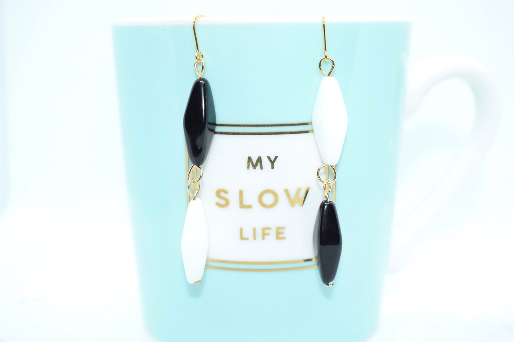 鬼滅*小芭内のバイカラーピアス