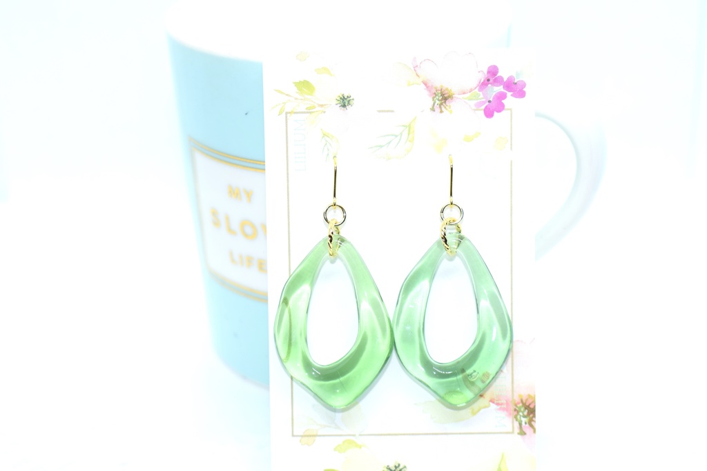 DC*リシW 大ぶりピアスA