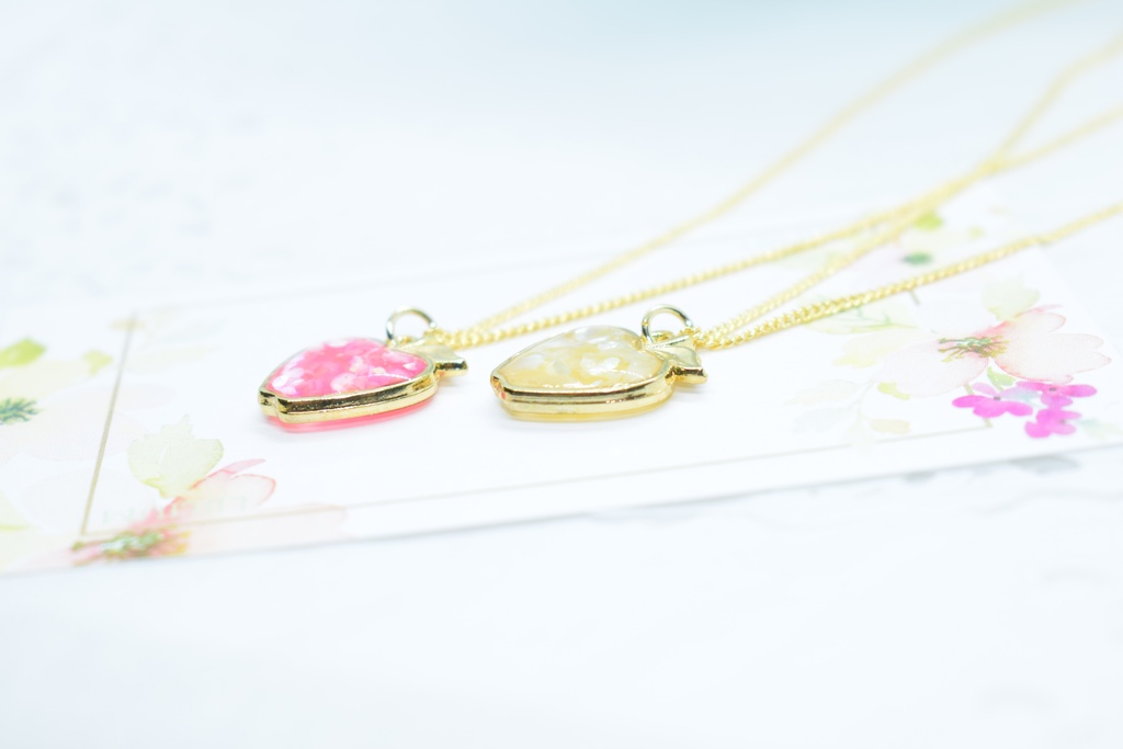 シェルりんごのネックレス