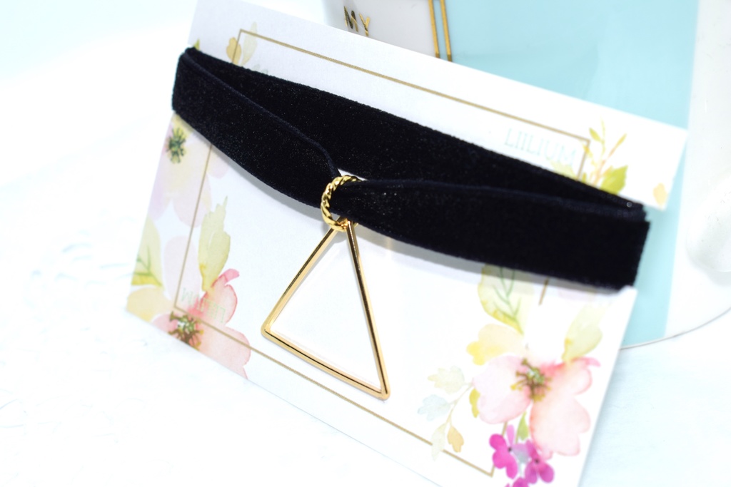 ベロアチョーカー【三角】