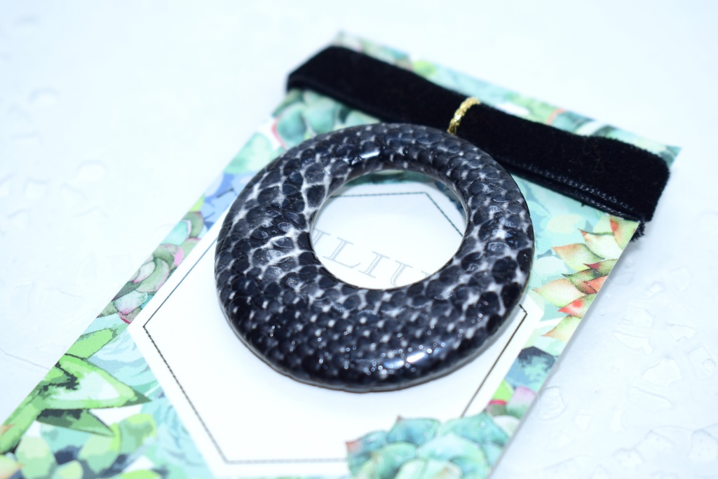 ベロアチョーカー【黒ヘビ】