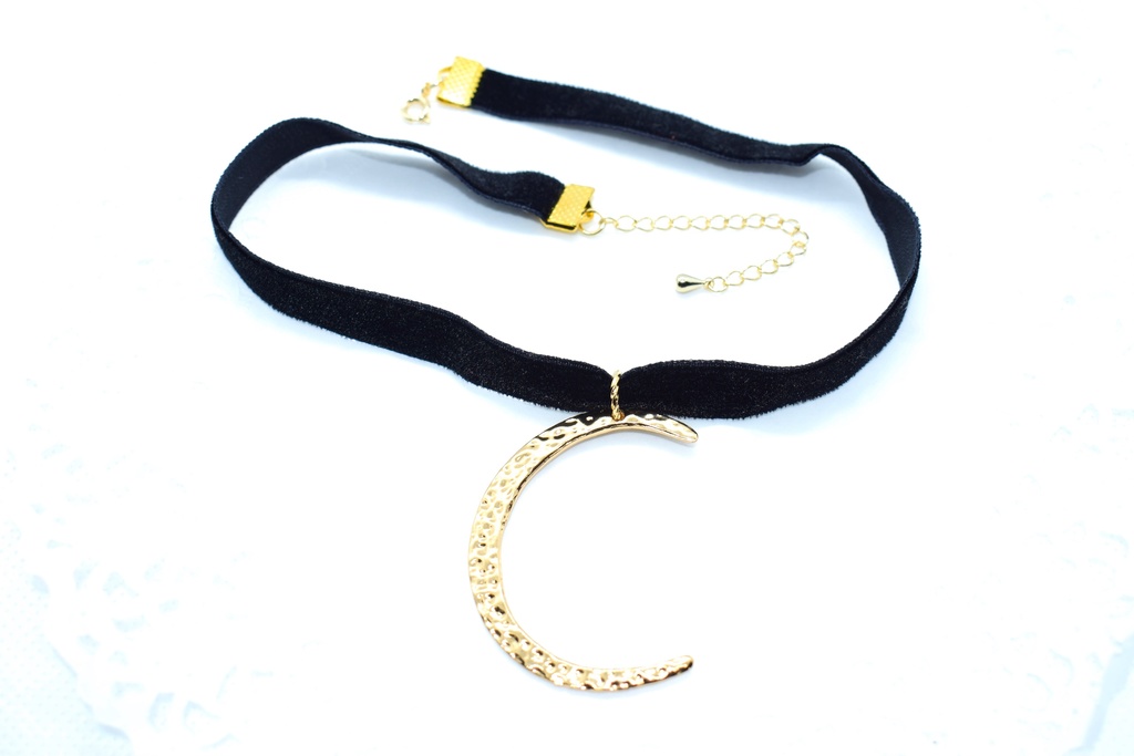 ベロアチョーカー【月】