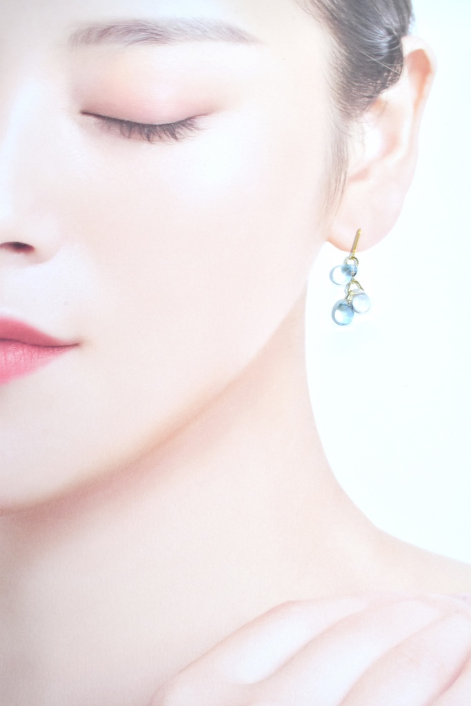 再販/お花の雫ピアス【ブルーグリーン】