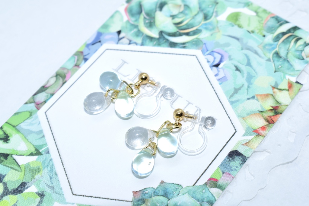 再販/お花の雫ピアス【ブルーグリーン】