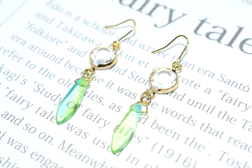 残3)DC*リシV シャネルストーンピアス