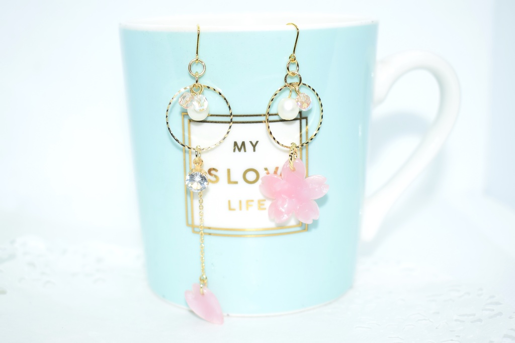 桜のアシメピアス