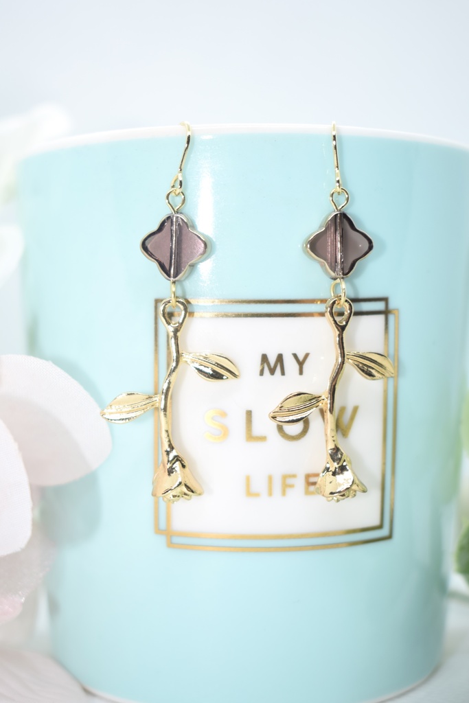 滝夜叉丸*バラのピアス