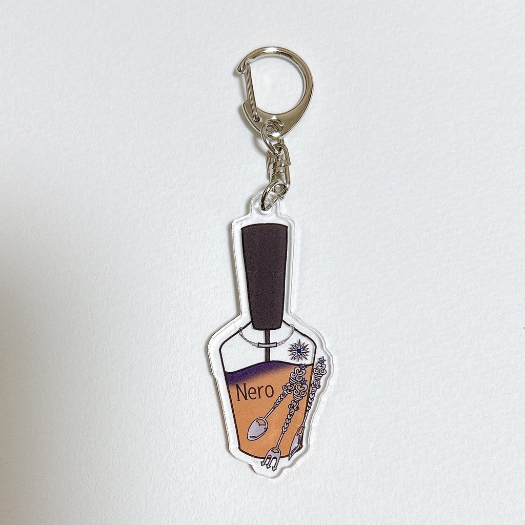 魔道具付きマニキュアモチーフアクキー