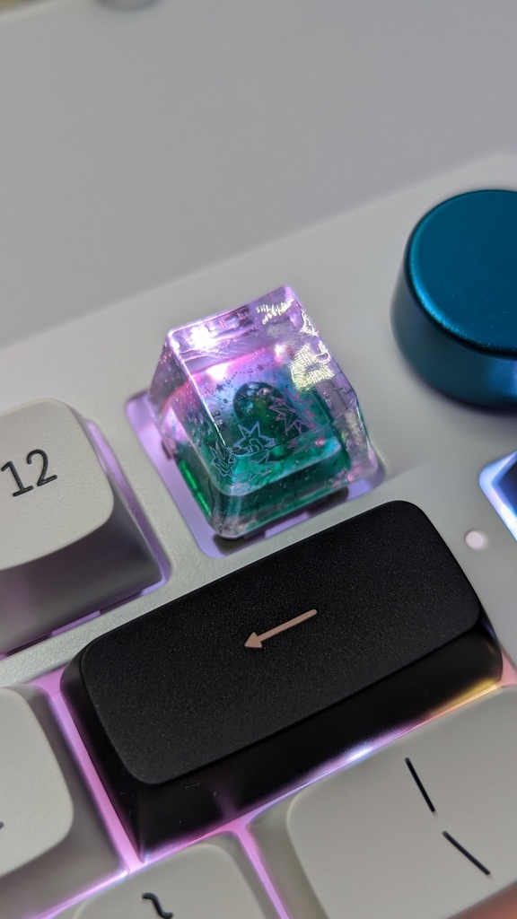 緑と赤のツートンキャップ2個セット