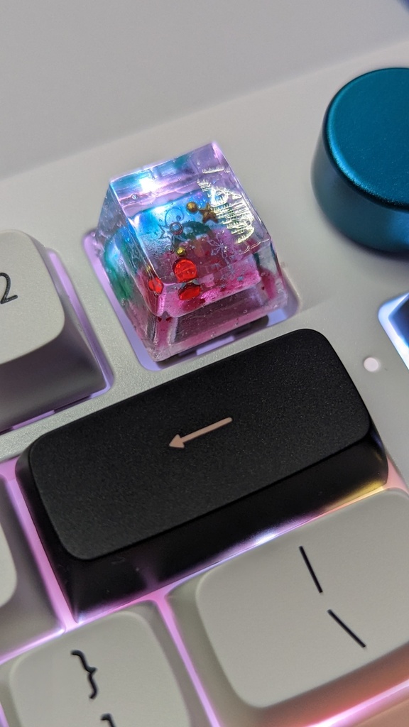 緑と赤のツートンキャップ2個セット