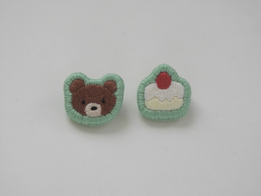 小さい宝物ブローチ