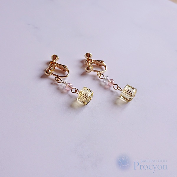 シトリンのイヤリング