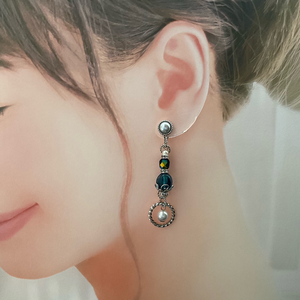 【ツイステ】イデアの香水瓶風イヤーアクセサリー