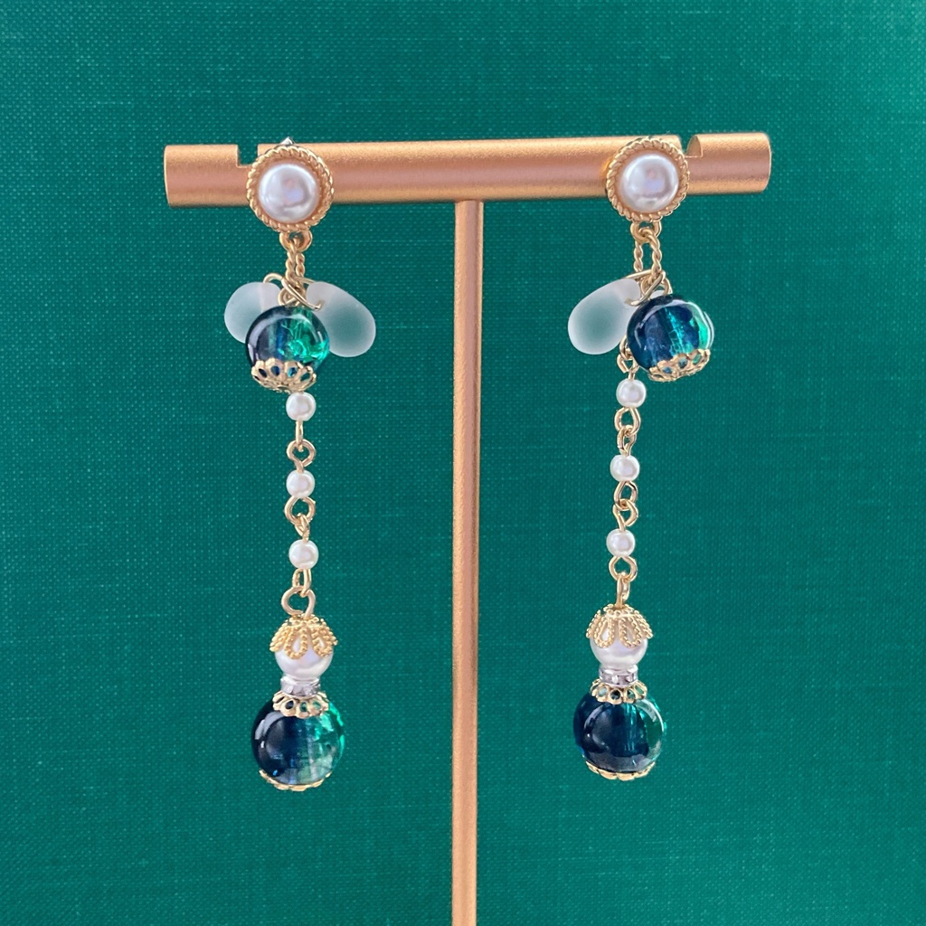 【ツイステ】ジョルジーナ・リーチの香水瓶風ピアス