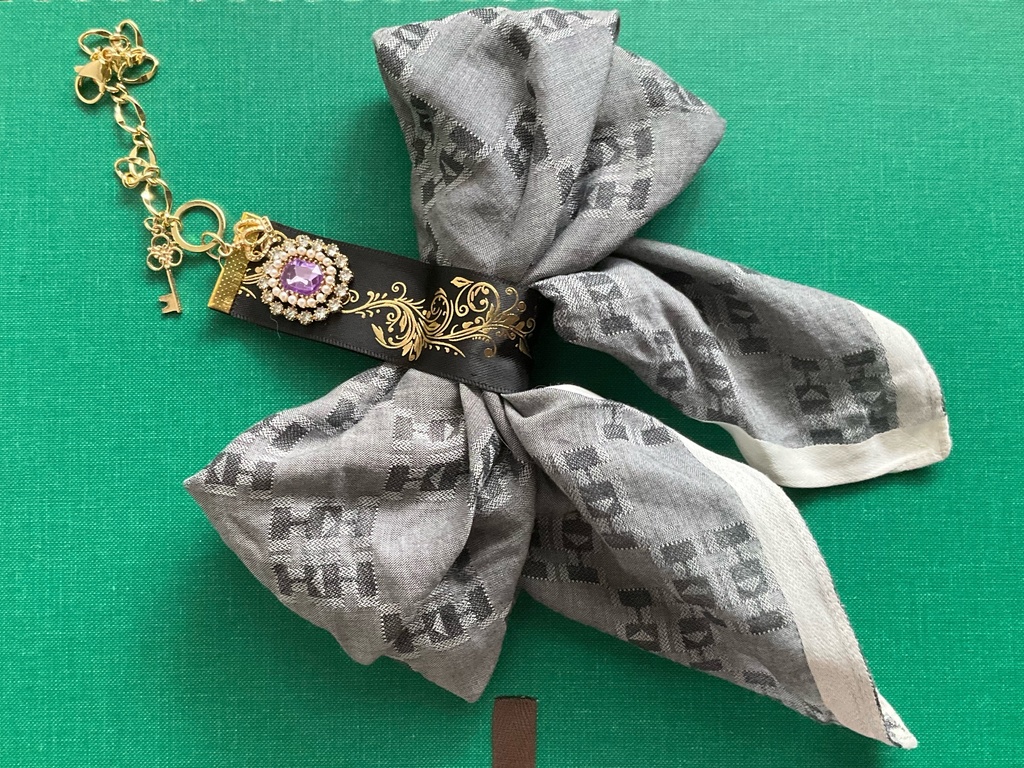 【ツイステ】ブレイジング・ジュエル イメージ バッグチャーム