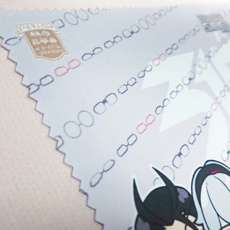 MEGAメガメガネーズのメガネ拭き