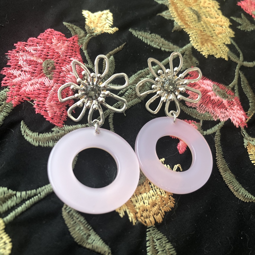 メタルフラワーピアス