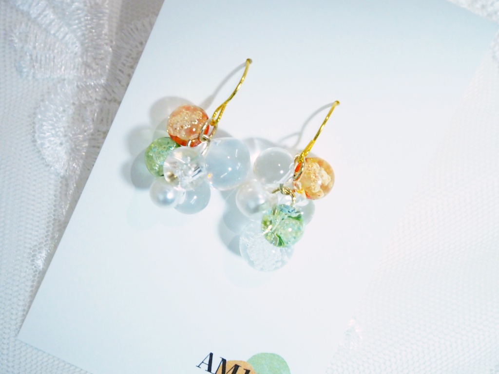 オレンジと緑のバブルビースのピアス・イヤリング