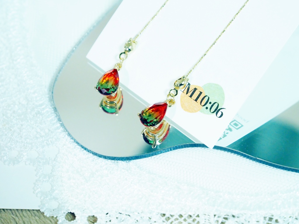 オレンジと緑のゆらゆらしずくピアス・イヤリング