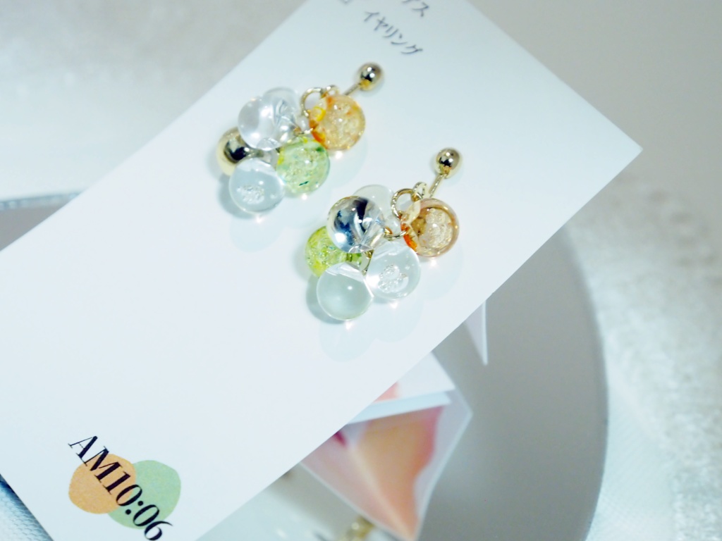 オレンジと緑のバブルビースのピアス・イヤリング