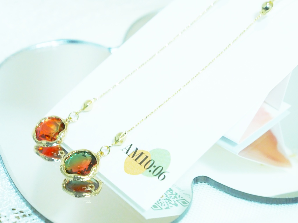 オレンジと緑のバイカラーピアス・イヤリング