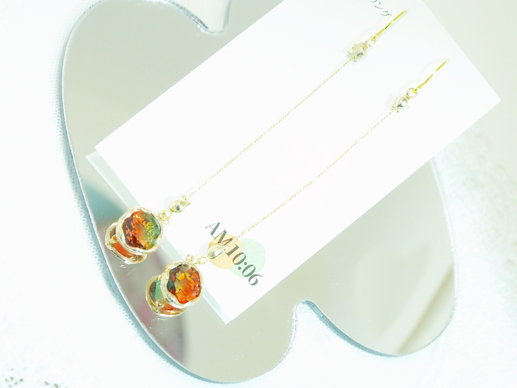 オレンジと緑のバイカラーピアス・イヤリング