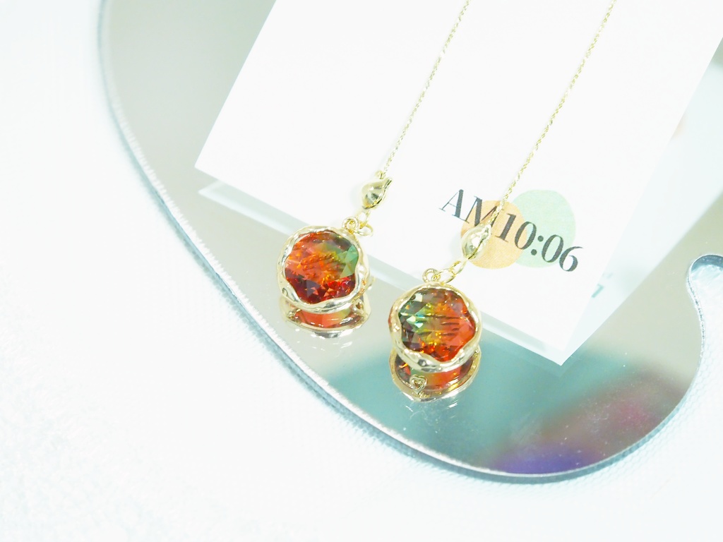 オレンジと緑のバイカラーピアス・イヤリング