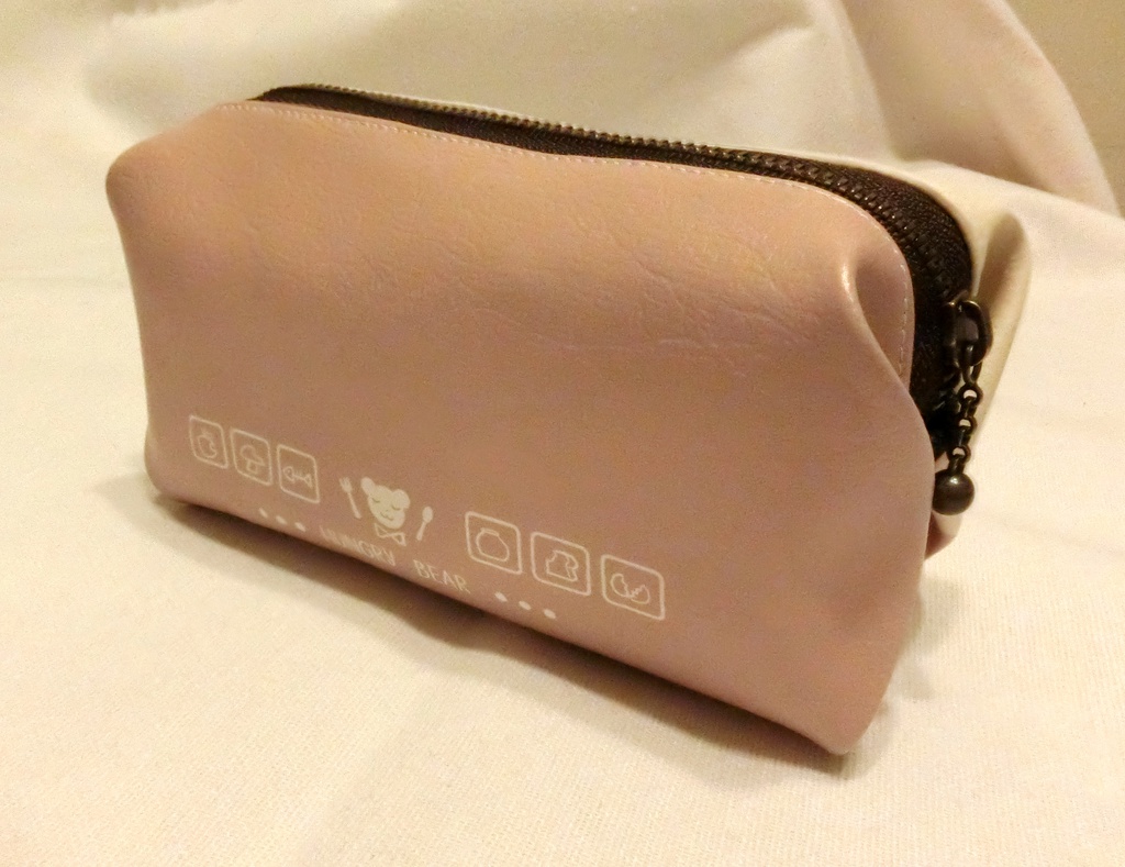 クマデザインポーチ