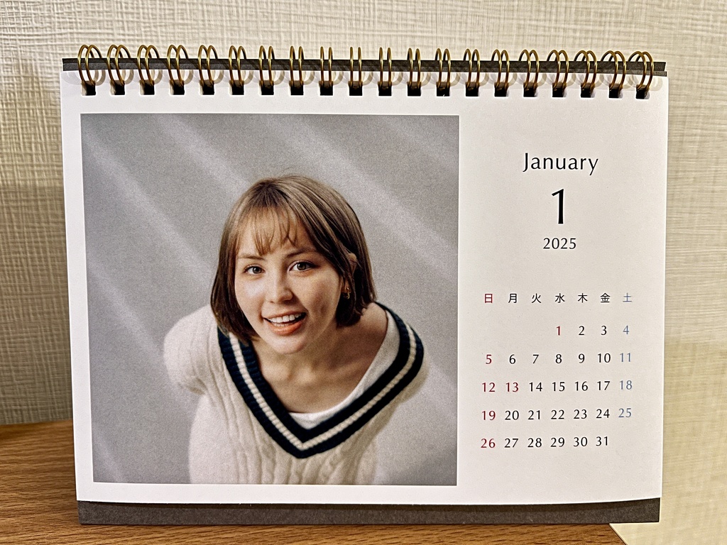 【40枚限定】ASMR BlueKatie 2025年卓上カレンダー(サイン付き)